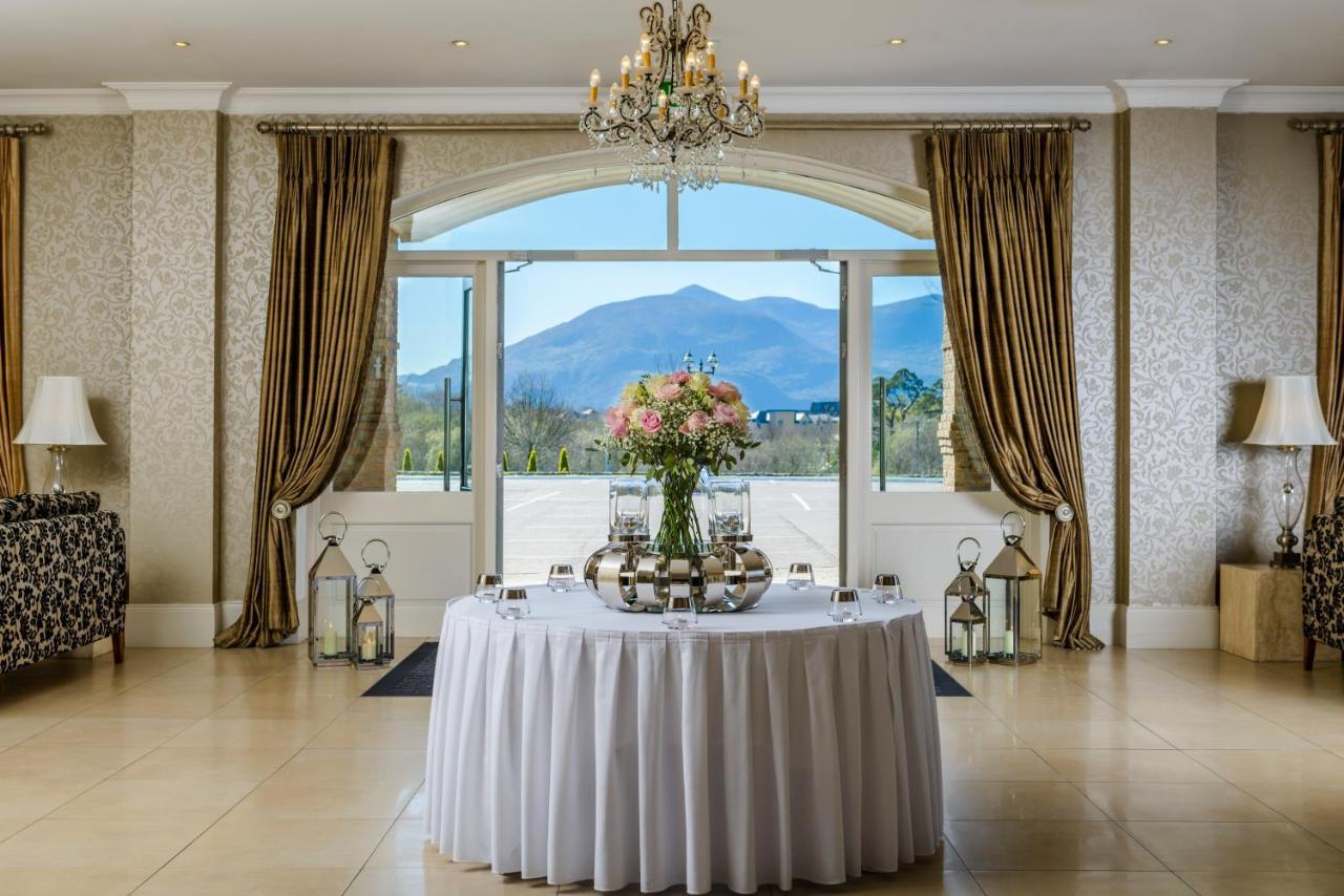 Killarney Oaks Hotel エクステリア 写真