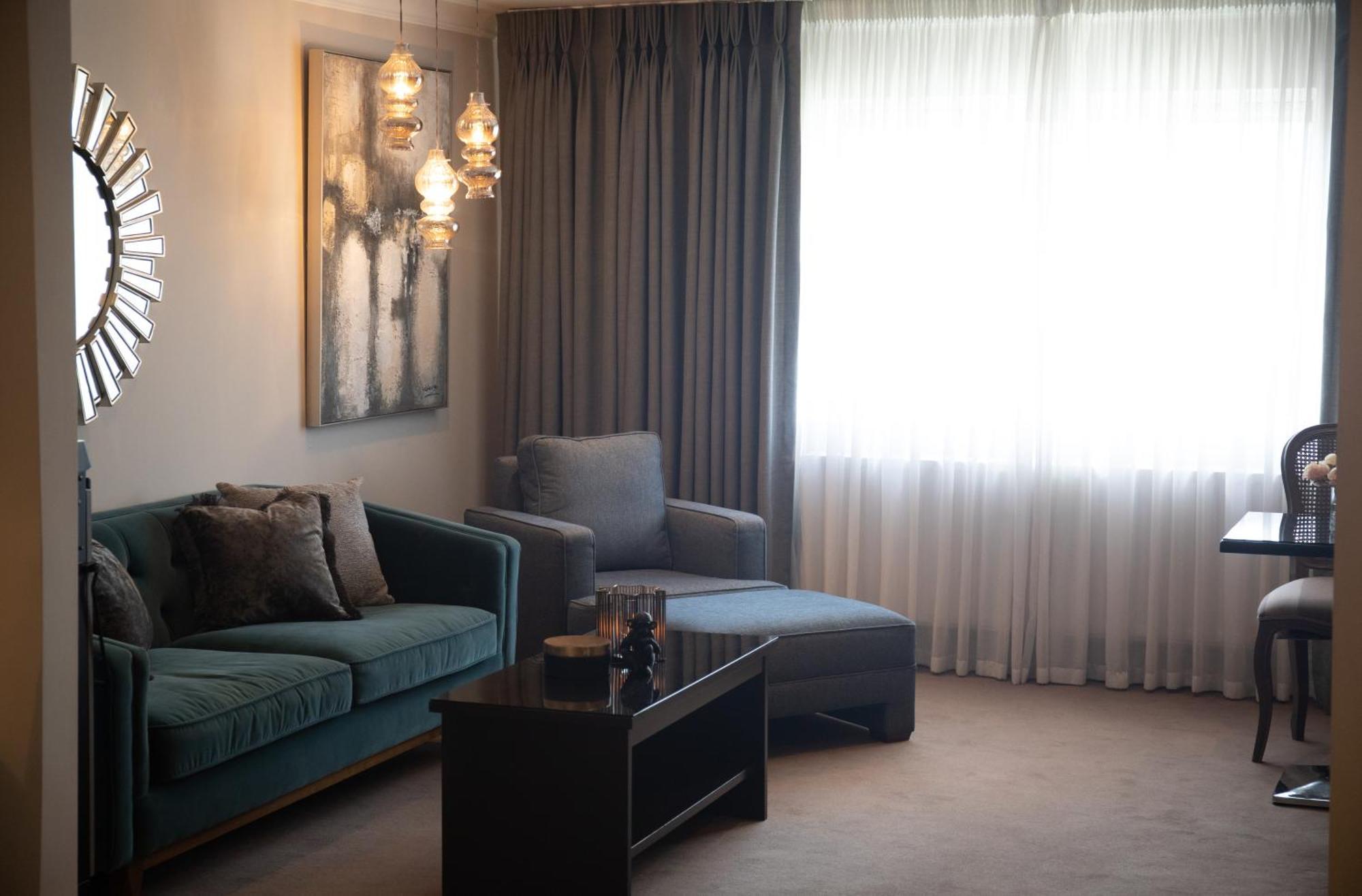 Killarney Oaks Hotel エクステリア 写真