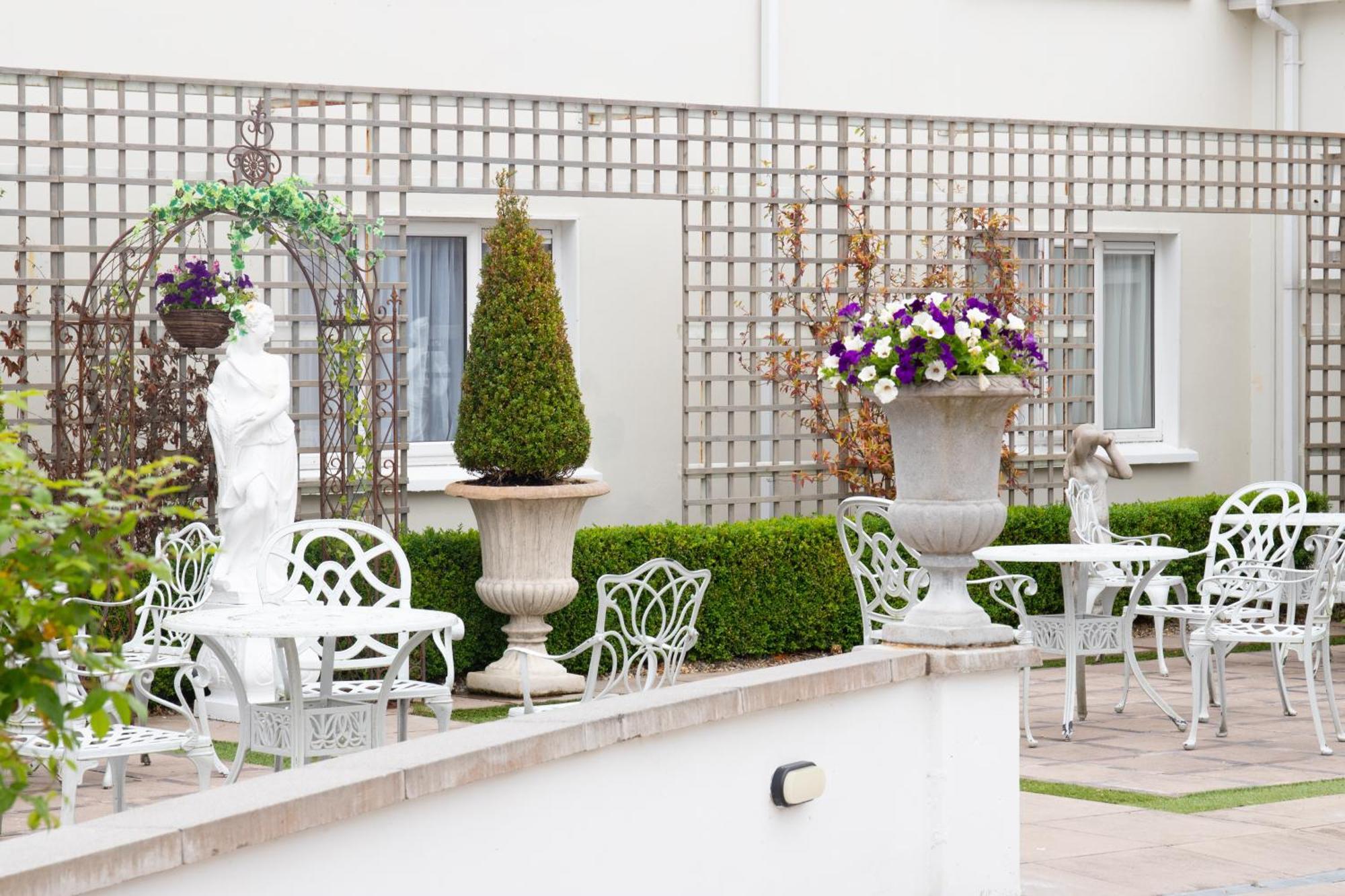 Killarney Oaks Hotel エクステリア 写真