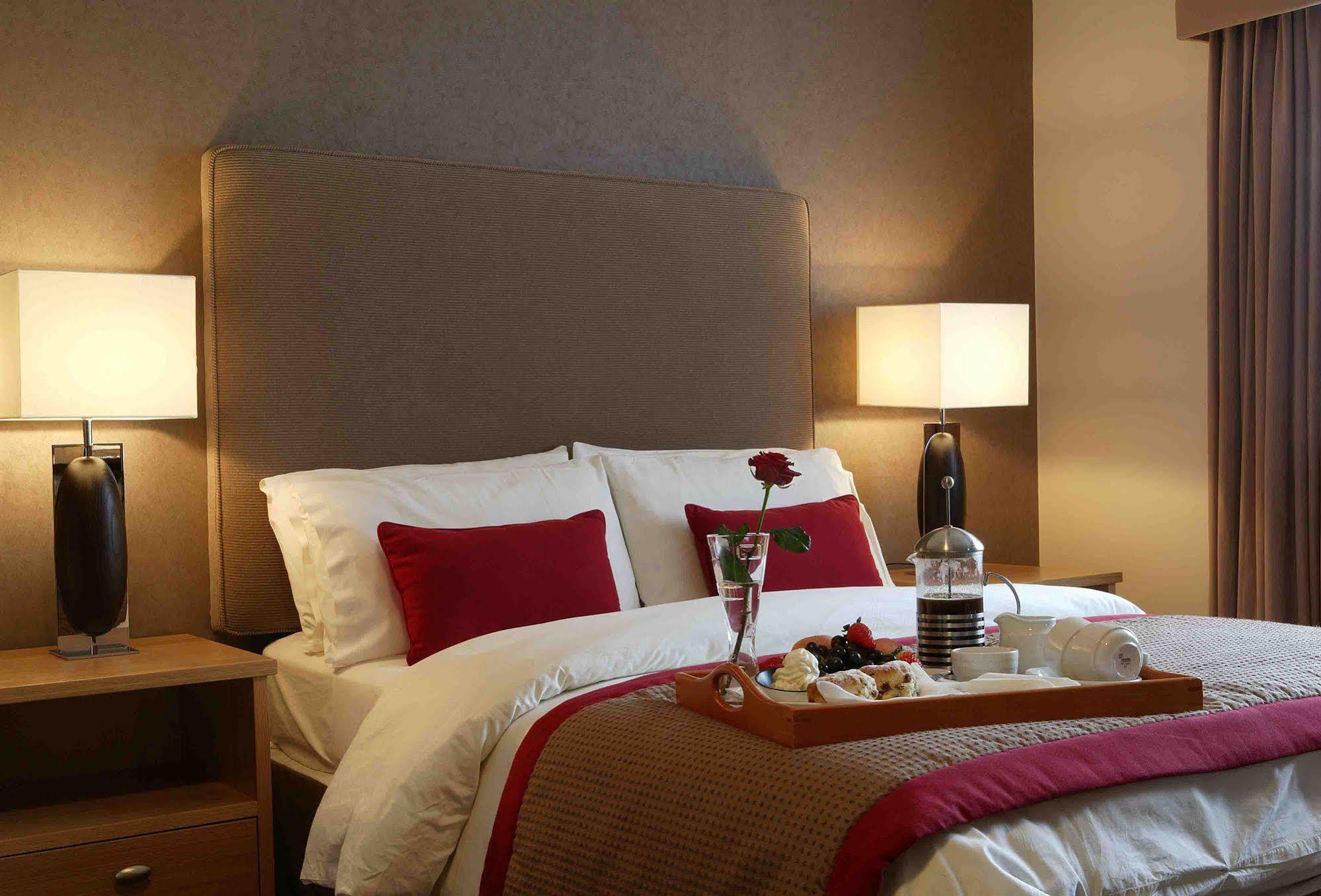 Killarney Oaks Hotel エクステリア 写真